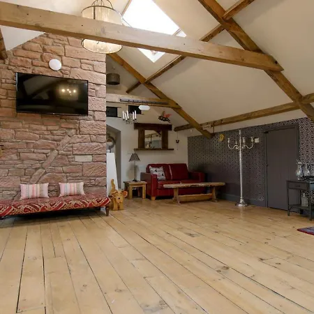 Ravenstone Manor